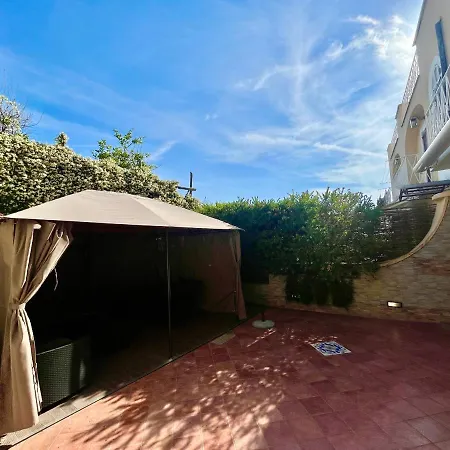 Faraglioni Di Πανσιόν *