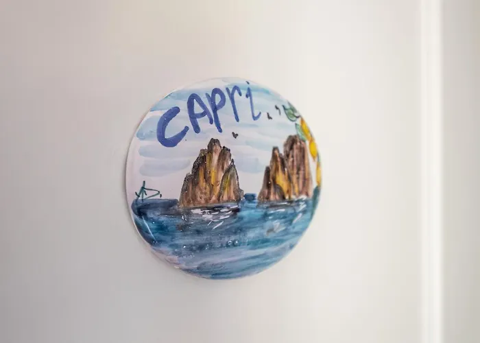 Faraglioni Di * Сорренто