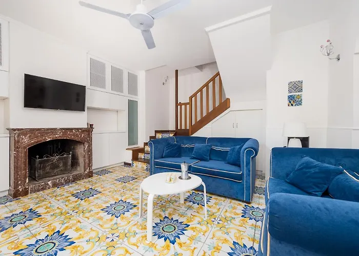 Faraglioni Di * Sorrento