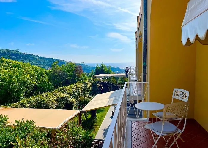 Faraglioni Di Sorrento