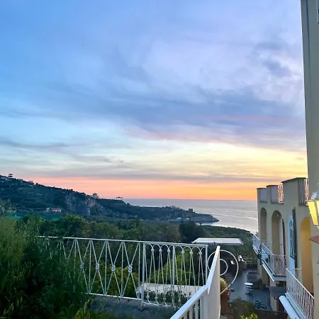 Faraglioni Di *