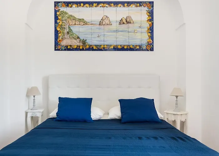 Faraglioni Di * Península Sorrentina