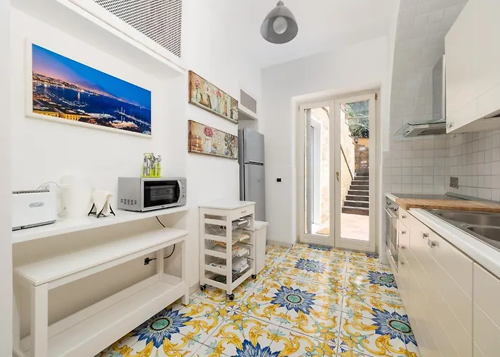 Faraglioni Di * Península Sorrentina